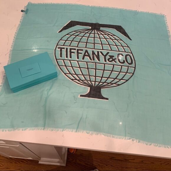 Tiffany & Co. Cashmere and Silk Scarf - New - Picture 7 of 12